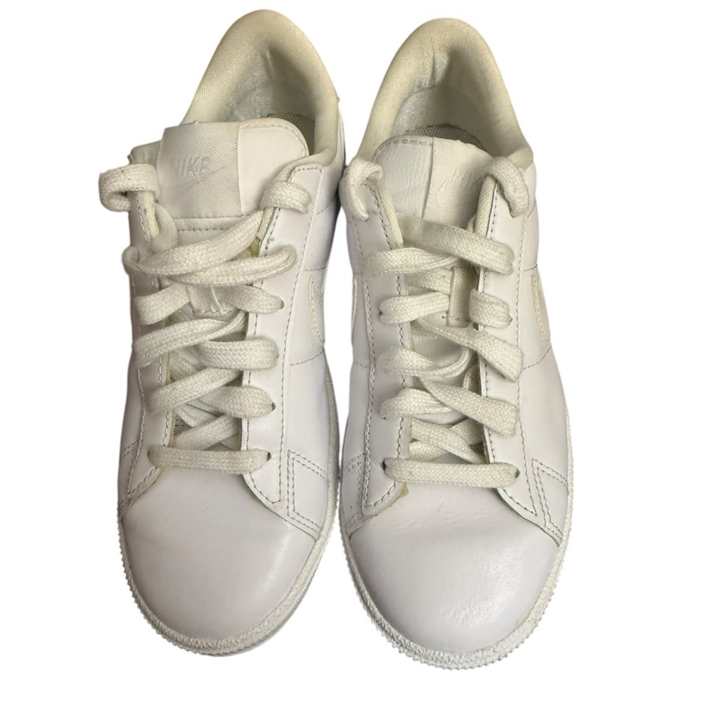 Nike Women's Tennis Classic‎ Low-Top Sneakers, size 6.5